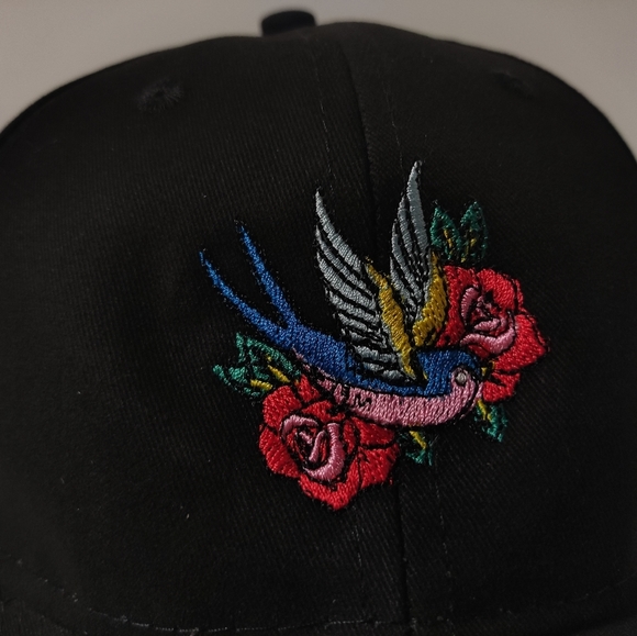Bird and Fauna Embroidered Cap - Picture 2 of 4